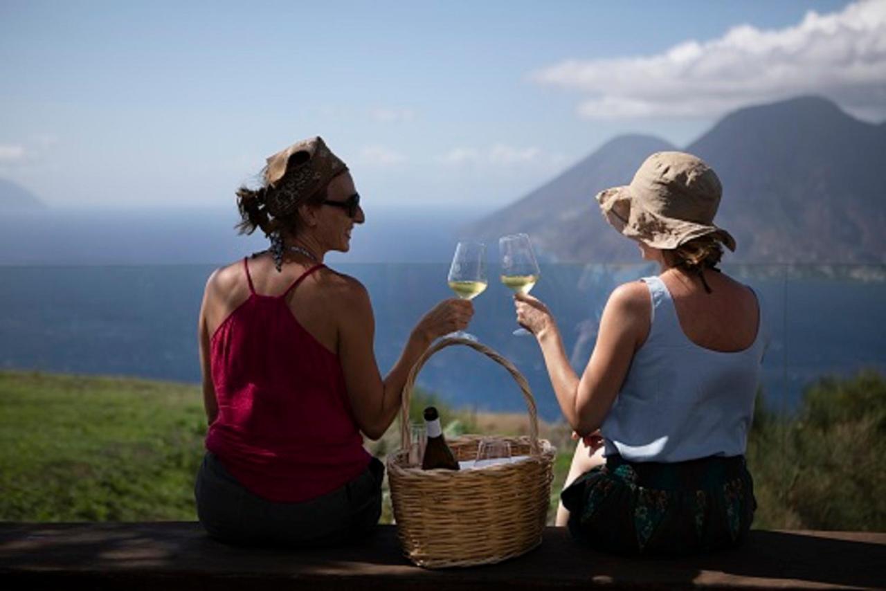 Tenuta Di Castellaro Winery & Resort Λίπαρι Εξωτερικό φωτογραφία